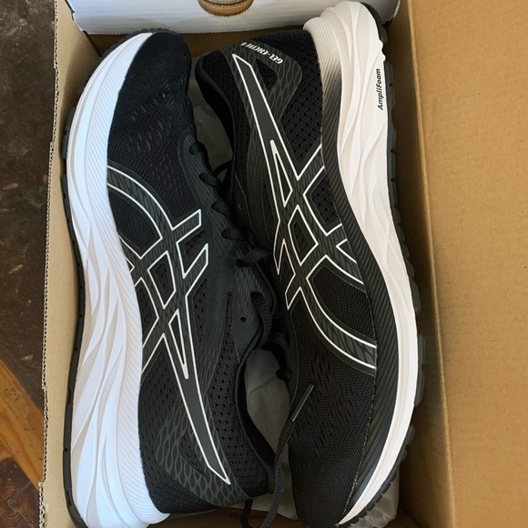 BRAND NEW ASICS EXCITE 6 - Picture 1 of 8